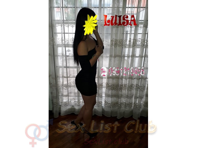 CULONA JOVEN QUE EN SU CONJUNTO POSEE TODO COMO PARA HACERTE PASAR LINDO