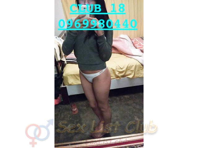 NIÑITA DE 18 AÑITOS DELGADA LENCERIA CONTENIDO